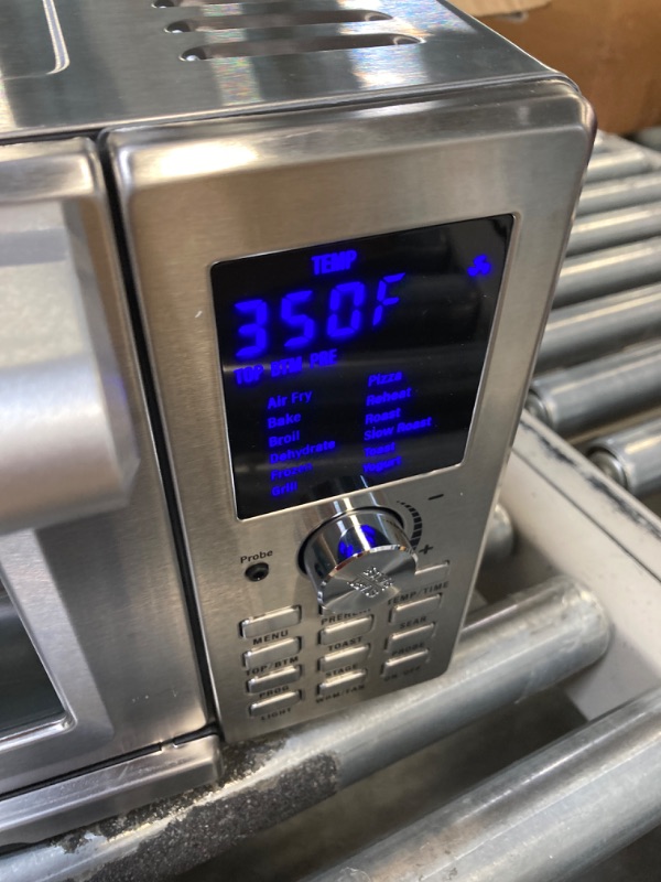 Photo 3 of **FOR PARTS** Bravo Air Fryer Toaster Smart Oven, 12-in-1 Countertop Convection, 30-QT XL Capacity, 50°-500°F Temperature Controls, Top and Bottom Heater Adjustments 0%-100%, Brushed Stainless Steel Look
***Used, but in good condition and functional*** 