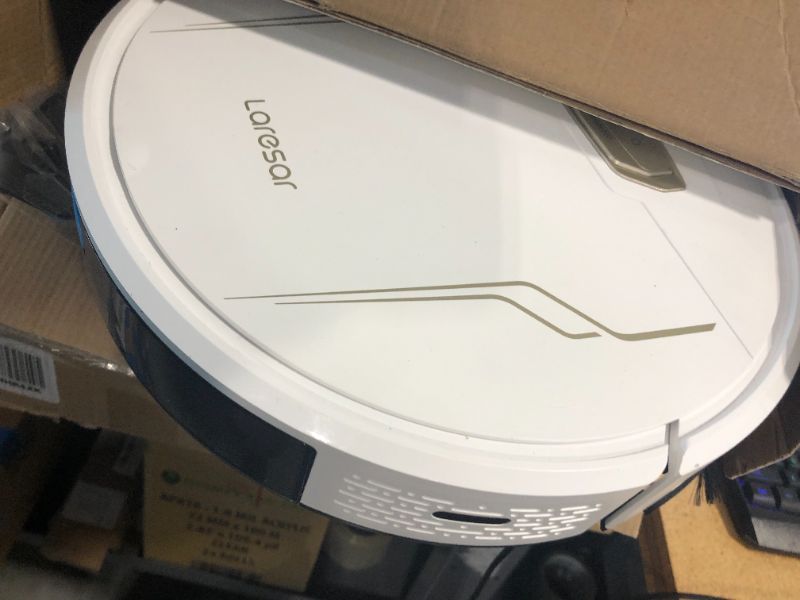 Photo 5 of *** FOR PARTS ONLY ** NO RETUNRS***
 Robot Vacuums and Mop Combo, 4000Pa Strong Suction, Robotic Vacuum Cleaner with Auto Carpet Boost, Self-Charging, App&Remote&Voice Control, Super-Slim, Ideal for Pet Hair(Evol 3s) 32L x 32W x 7.8H White