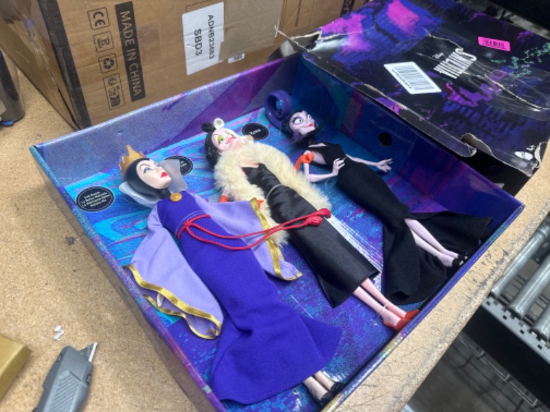 Photo 2 of Mattel Disney Villains Collection Official Fashion Dolls 3-Pack: Evil Queen, Cruella De Vil and Yzma Gift Set for Kids, Adults or Collectors, Inspired by Disney Movies (Amazon Exclusive)