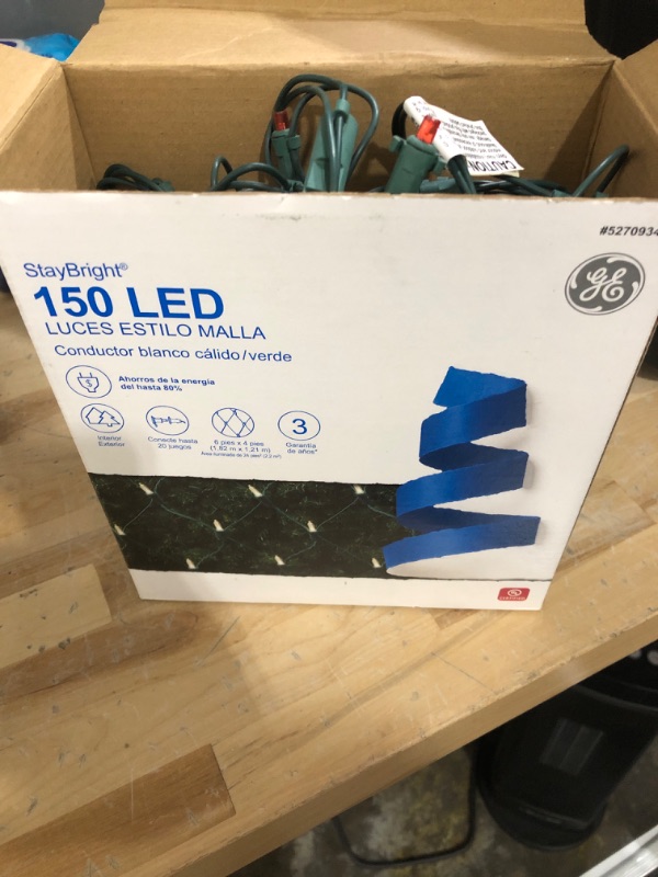 Photo 1 of 150 LED Christmas lights 
