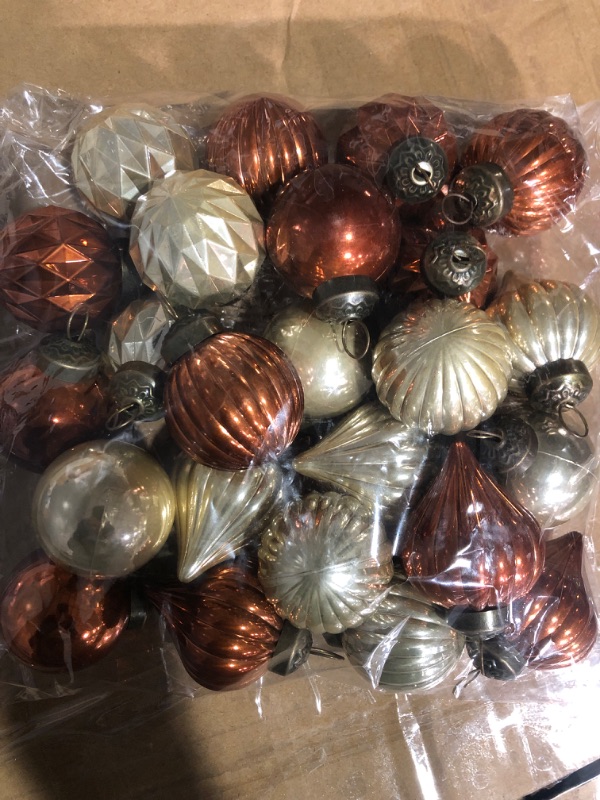 Photo 2 of * plastic * see images *
Frienda 6 Feet Christmas Ball Garland Farmhouse Distressed Ball Ornaments 