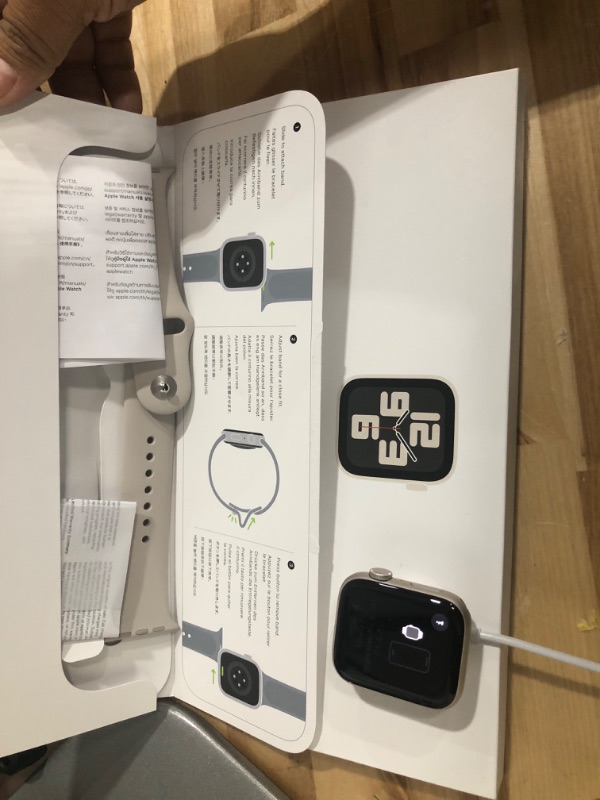 Photo 6 of ***SEE NOTES***Apple Watch SE GPS 44mm Starlight Aluminum Case with Starlight Sport Band - S/M  (2 Years) Starlight Aluminum Case with Starlight Sport Band 44mm S/M - fits 140–190mm wrists 