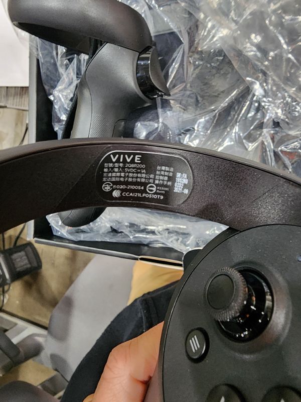 Photo 6 of HTC VIVE Focus 3 Standalone Headset