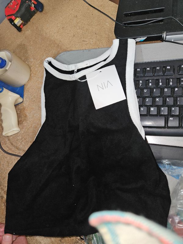 Photo 1 of MEDIUM Crop Top Absorbent Black & White Lining Crop Top Tank Top Sleeveless Top MEDIUM SIZE