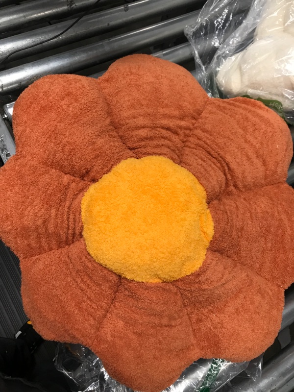 Photo 1 of 2 FLOWER PILLOW / MATS FOR ANIMALS  / 1 WHITE AND YELLOW 1 ORANGE AND YELLOW 