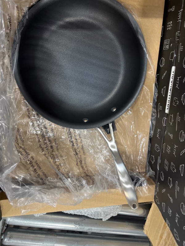 Photo 1 of 10 inch pan.