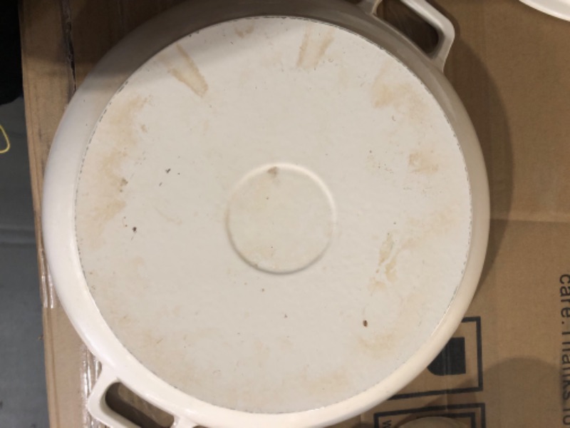 Photo 1 of ***DAMAGED***LID IS CHIPPED ON EDGES *HANDLES ALSO CHIPPED *** 
Amazon Basics Enameled Cast Iron Covered Casserole Skillet - 3.3-Quart, White 3.3-Quart Skillet White
