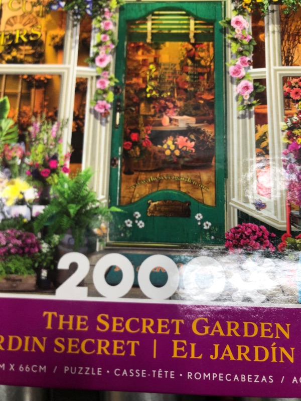 Photo 2 of Ceaco - The Secret Garden - 2000 Piece Jigsaw Puzzle