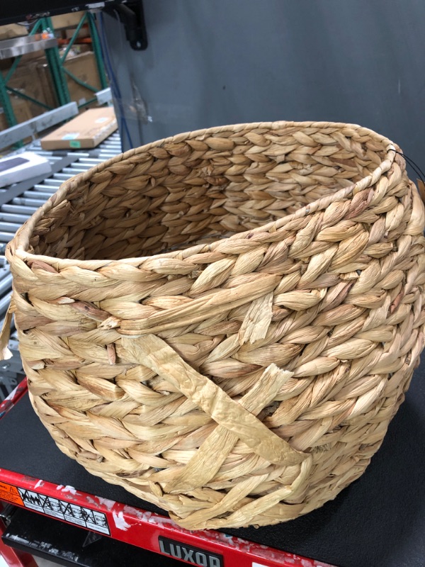 Photo 1 of 12 in. x 16 in. Water Hyacinth Round Basket