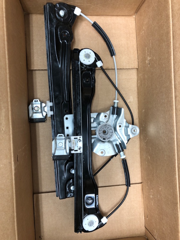 Photo 2 of GM Genuine Parts 95382561 Front Driver Side Window Regulator without Motor 25.06"L x 18.12"W