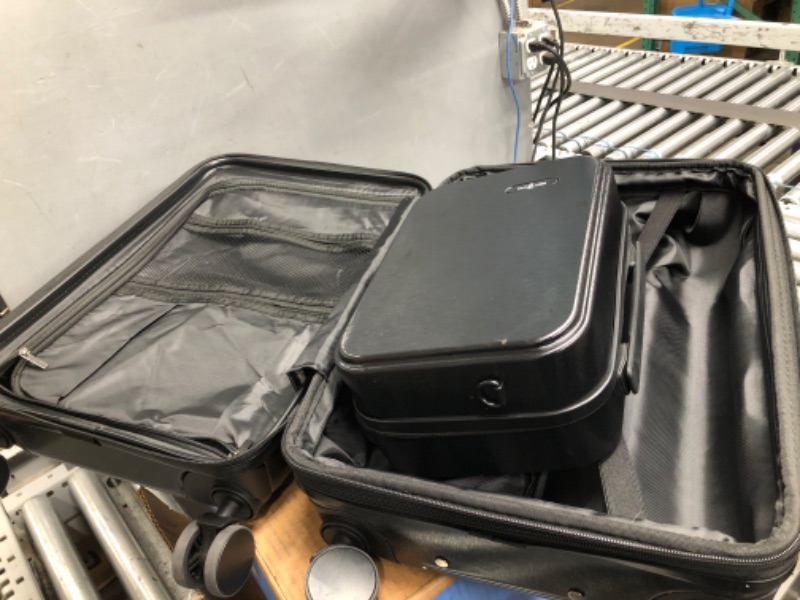 Photo 1 of ***USED - SCRATCHED AND SCUFFED - CODE IS 0-0-0***
TravelArim 20 Inch Carry On Luggage 22x14x9 Airline Approved, Carry On Suitcase Black