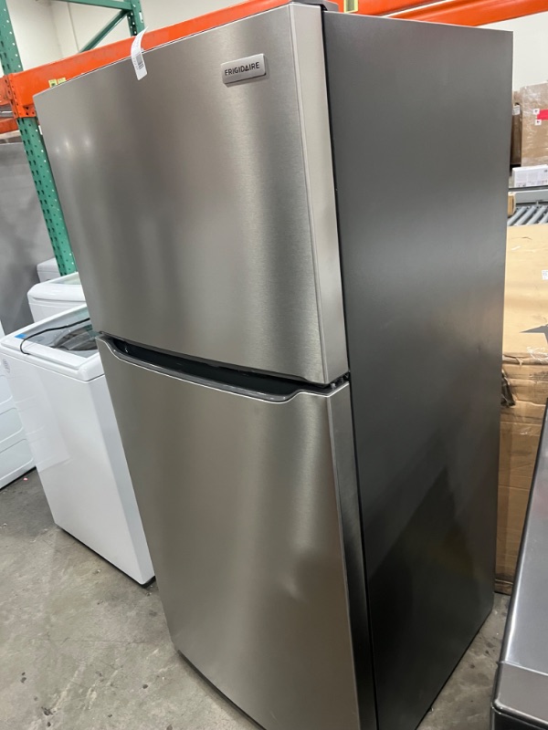 Photo 2 of Frigidaire 20-cu ft Top-Freezer Refrigerator (Fingerprint Resistant Stainless Steel)
