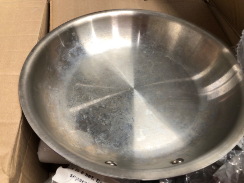 Photo 2 of 10in stainless Steele pan