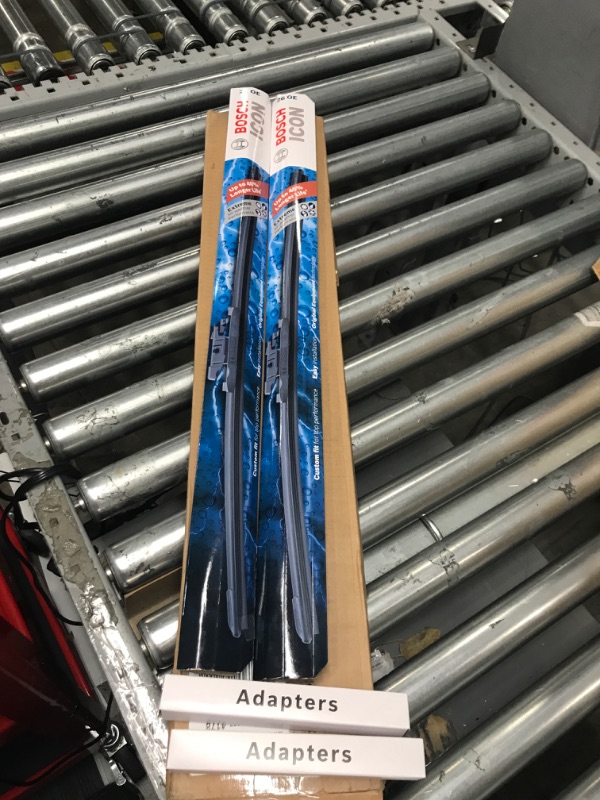 Photo 2 of Bosch ICON Wiper Blades 26OE22OE (Set of 2) Fits Ford: 11-19 Explorer, Mercedes-Benz: 11-06 B0, Toyota: 19-07 Tundra, Volkswage: 19-16 Tiguan +More, Up to 40% Longer Life, Frustration Free Packaging 26OE and 22OE Frustration Free Combo Wiper Blades