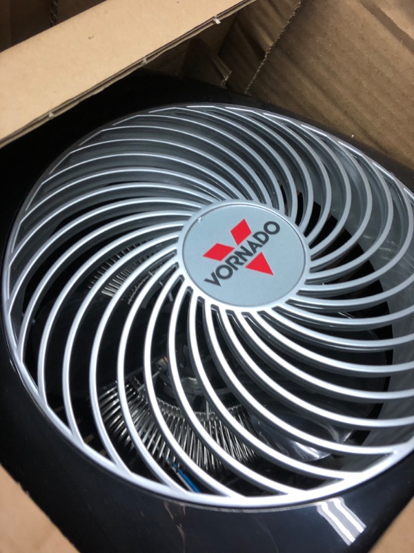 Photo 2 of * tested * powers on *
Vornado MVH Vortex Heater with 3 Heat Settings, Adjustable Thermostat, Tip-Over Protection