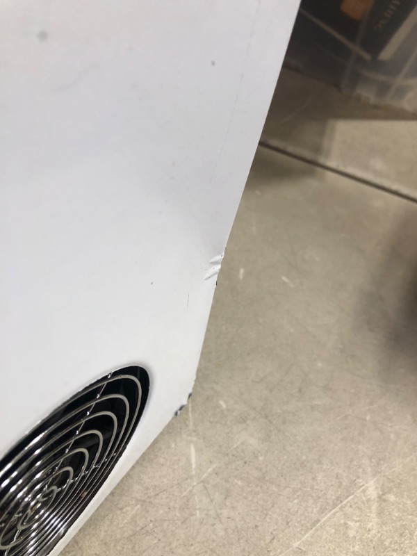 Photo 2 of ***DAMAGED - DENTED - SEE PICTURES - POWERS ON - UNABLE TO TEST FURTHER***
Northair Countertop 44lbs. Daily Built-in Ice Maker Machine with Top Loading Hot&Cold Water Dispenser