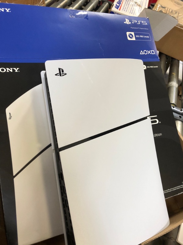 Photo 3 of PlayStation®5 Digital Edition (slim)