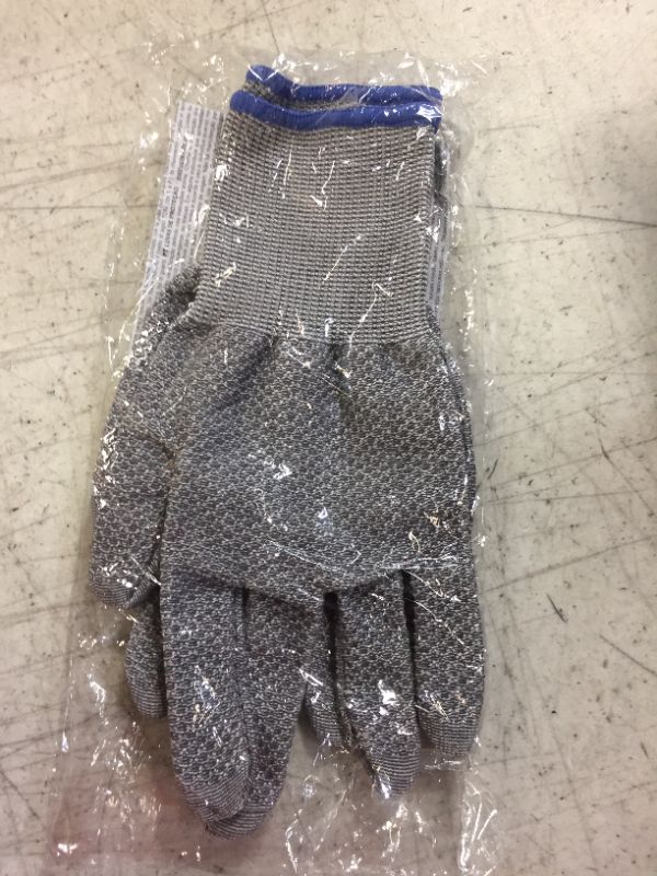 Photo 1 of CUT RESISTANT GLOVES 
