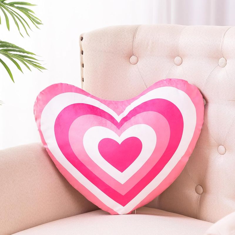 Photo 1 of FairySandy Preppy Throw Pillow Cute Pink Smile Face Pillow Stuffed Throw Pillow Preppy Pillow Gift for Teens Girls Bedroom Aesthetic Preppy Room Decor(Heart)
