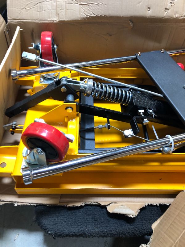 Photo 2 of Hydraulic Lift Table Cart 330lbs, Lift Table Capacity 28.4" Lifting Height, Manual Single Scissor with 4 Wheels and Non-Slip Pad Thickness 3mm for Material Handling and Transportation
