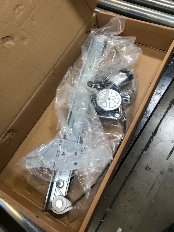 Photo 1 of SUNROAD Power Window Lift Regulator with Motor Assembly 741-708 Front Left Driver Side Replacement for 1992 1993 1994 1995 1996 Toyota Camry