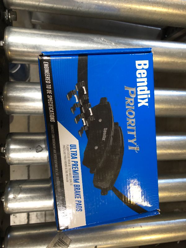 Photo 2 of Bendix Premium Copper Free CFC888 Ceramic Brake Pad (with Installation Hardware Front)