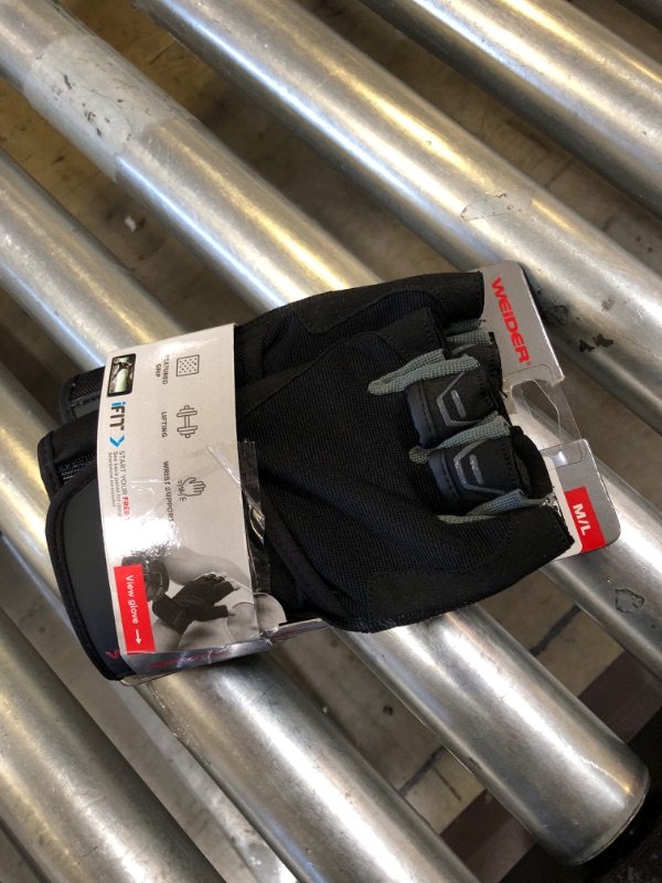 Photo 1 of Weider pro series workout gloves with wrap, Size M/L