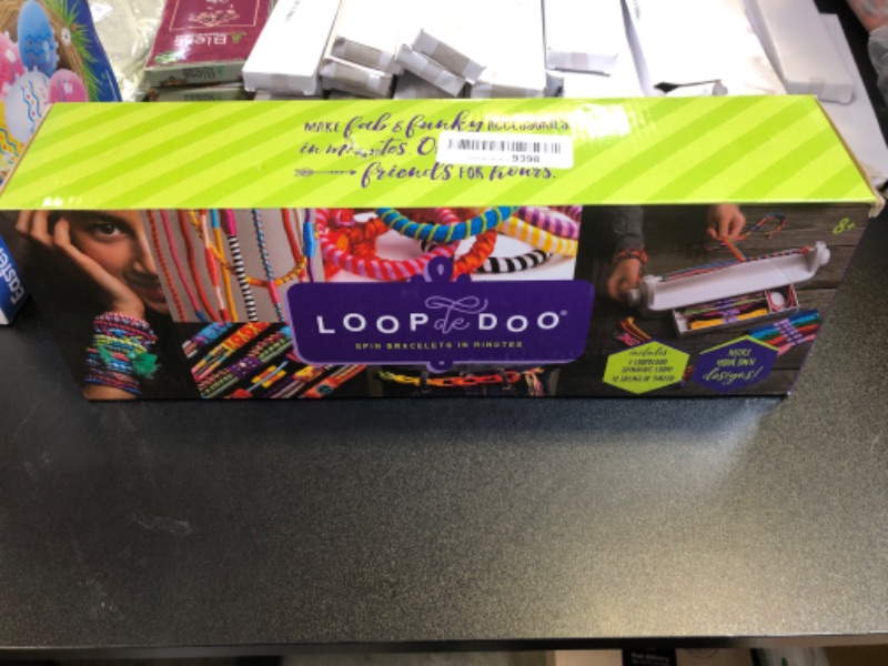 Photo 2 of Loopdedoo Spinning Loom Kit