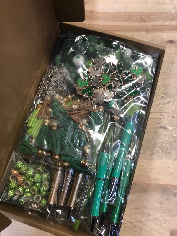 Photo 1 of GEYOGA 30 PCS ST. PATRICKS DAY PENS 