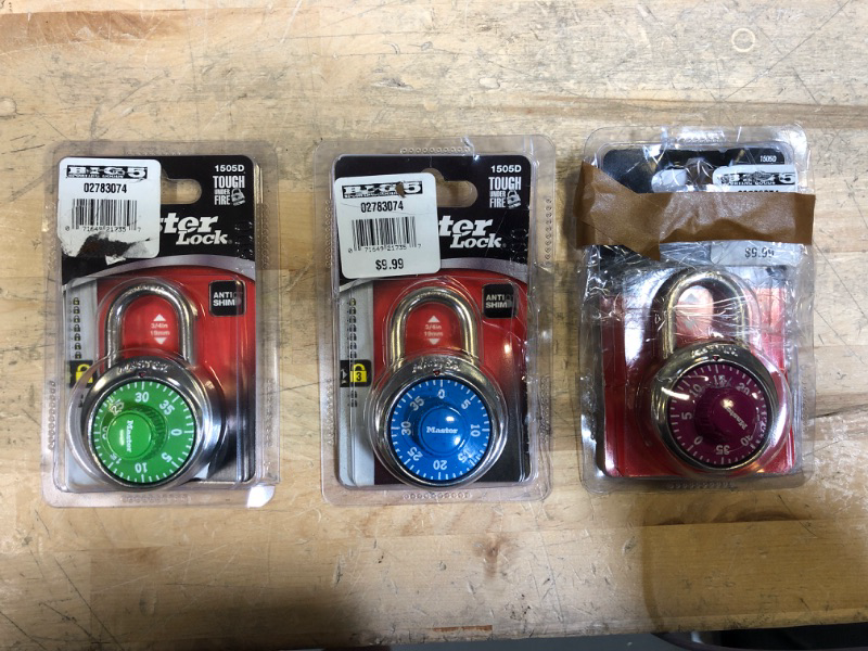 Photo 1 of PACK OF 3 // Master Lock 1505D Locker Lock Combination Padlock 