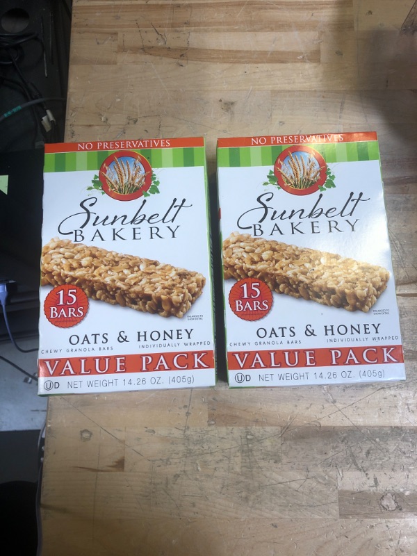 Photo 2 of 2 PCK Sunbelt Bakery Oats & Honey Chewy Granola Bars, Value Pack, 1.0 OZ, 15 Count (2 Box) EXP MARCH 11 2024