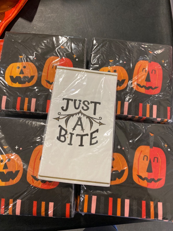 Photo 1 of 9pk Halloween Napkins