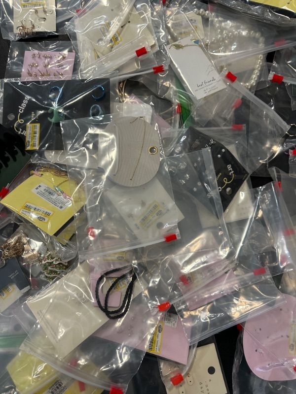 Photo 2 of 10 PACK MISC CLIPS JEWELRY ACCESSORIES BUNDLES MAY VARY AS IS WILD FABLE 