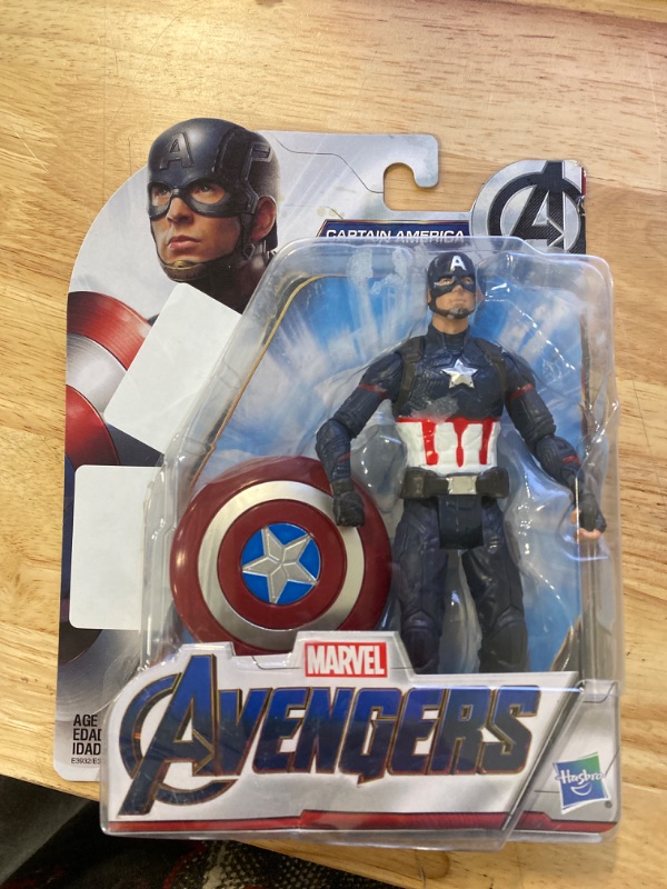 Photo 2 of Avengers Marvel Captain America 6"-Scale Marvel Super Hero Action Figure Toy
