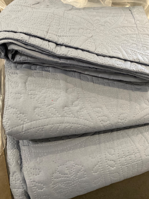Photo 1 of Love's cabin King Size Quilt Set Blue Bedspreads - Soft Bed Summer Quilt Lightweight Microfiber Bedspread- Modern Style Coin Pattern Coverlet for All Season - 3 Piece (1 Quilt, 2 Pillow Shams)