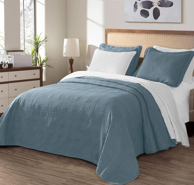 Photo 1 of Chezmoi Collection Kingston 3-Piece Oversized Bedspread Coverlet Set (King, Blue)
