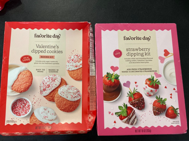Photo 1 of FavoritesDay-Dipped StrawBerries&Cookies Kit