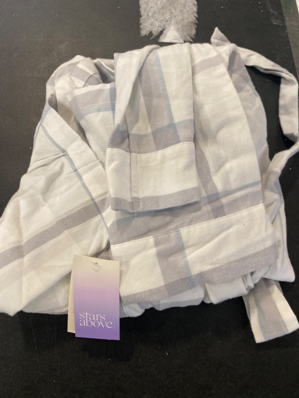 Photo 2 of Women's Flannel Robe - Stars Above™ Gray XS/S
