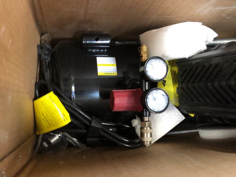 Photo 3 of 8G 150 PSI Hotdog Air Compressor