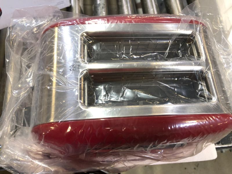 Photo 2 of KitchenAid KMT2115ER Toaster with Manual High-Lift Lever, Empire Red, 2 Slice
