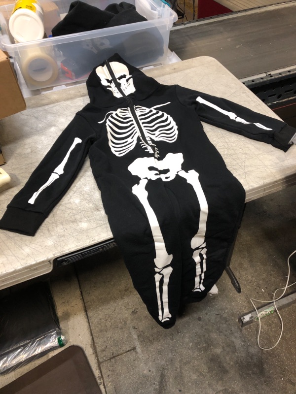 Photo 1 of BOYS 1 PCS SET (SKELETON)
SIZE M 