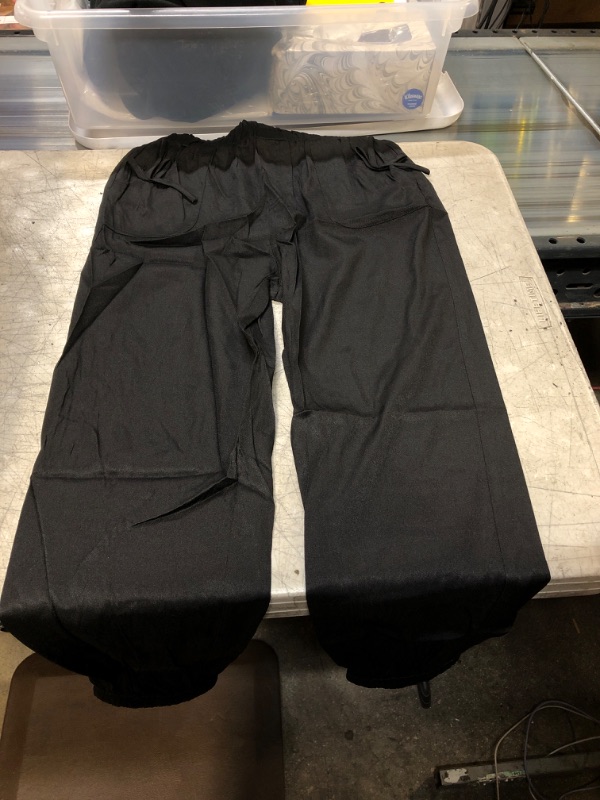 Photo 1 of GIRLS BLACK PANTS
SIZE 12 Y OLD 