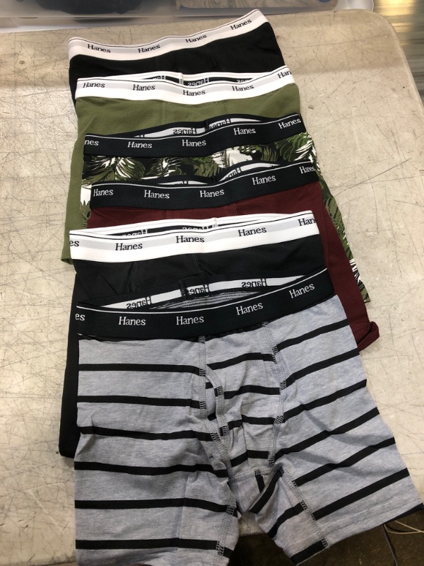 Photo 1 of BOYS HANES BOXERS
SIZE M 6PCS