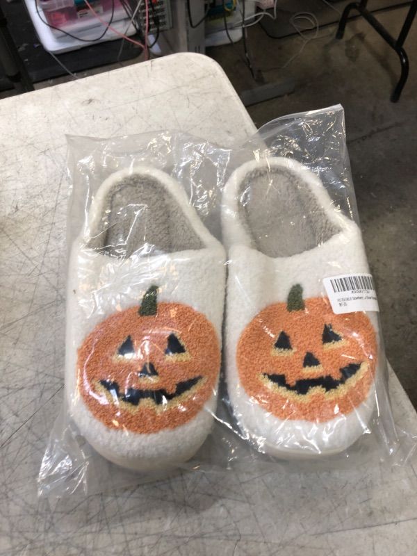 Photo 1 of WOMENS SLIPPERS (PUMPKIN)
SIZE M