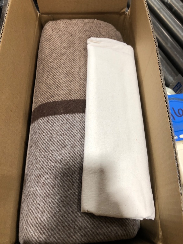 Photo 2 of YOUR MOON Pure Merino Wool Blanket Throw Queen Size, 100% Australian Natural Wool Bed Blanket, Washable Wool Blanket Throw, Hypoallergenic- Non-Itchy Or Scratchy Fabric (Coffee, 90 * 90) Coffee 90"L x 90"W