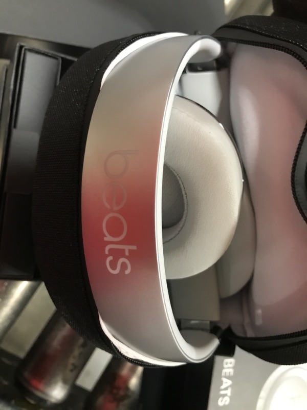 Photo 4 of  Beats Solo3 Wireless On-Ear Headphones - Apple W1 Headphone Chip, Class 1 Bluetooth, 40 Hours of Listening Time, Built-in Microphone - Silver 
