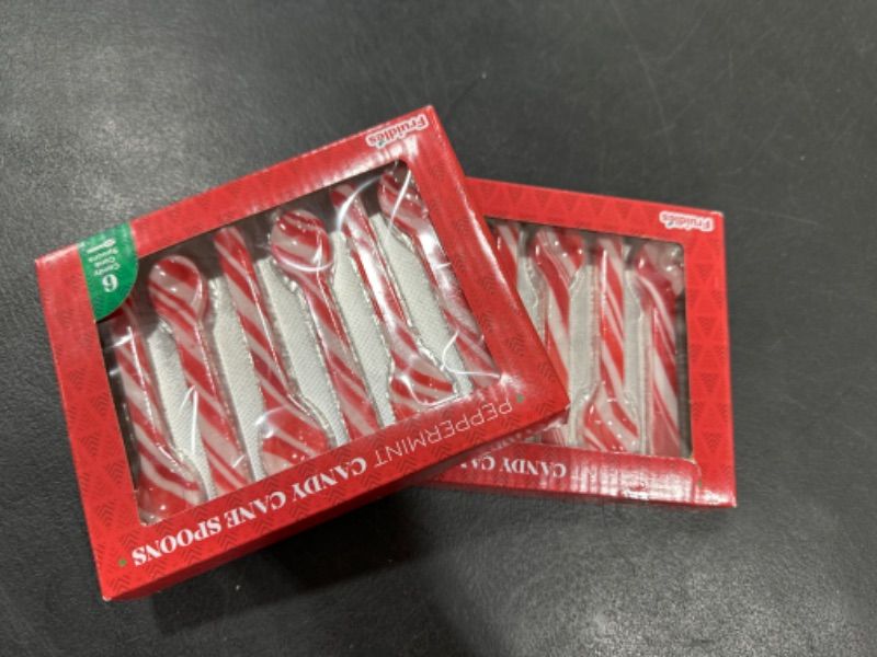 Photo 2 of Fruidles Christmas Candy Canes Spoons Suckers, Peppermint Flavor in Box, 6-Pack 2 PACK   BB JULY 20 2025