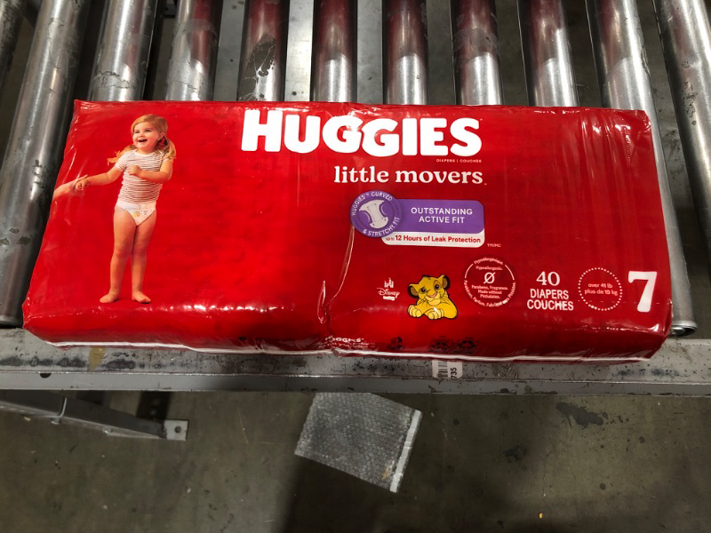 Photo 1 of HUGGIES LITTLE MOVERS DIAPERS SIZE 4 (40 CT) 