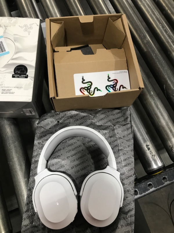 Photo 2 of  Razer Barracuda X Wireless Gaming & Mobile Headset (PC, PlayStation, Switch, Android, iOS): 2.4GHz Wireless + Bluetooth - Lightweight - 40mm Drivers - Detachable Mic - 50 Hr Battery - Mercury White 