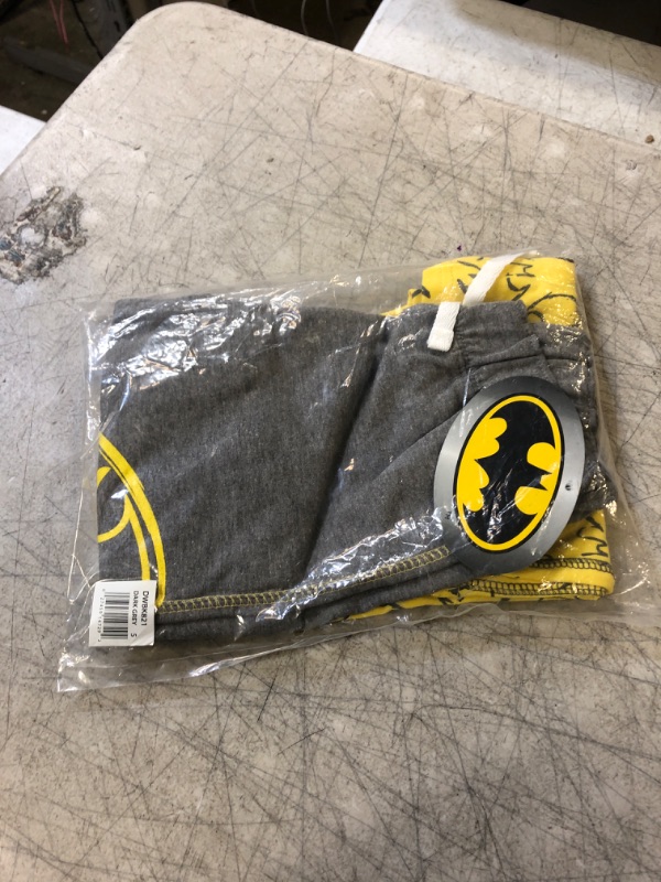 Photo 2 of Boy's 2-Pack Batman Printed Casual Shorts Set
SIZE 5